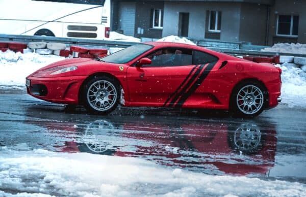 Ferrari F430 - Jazda po płycie poślizgowej