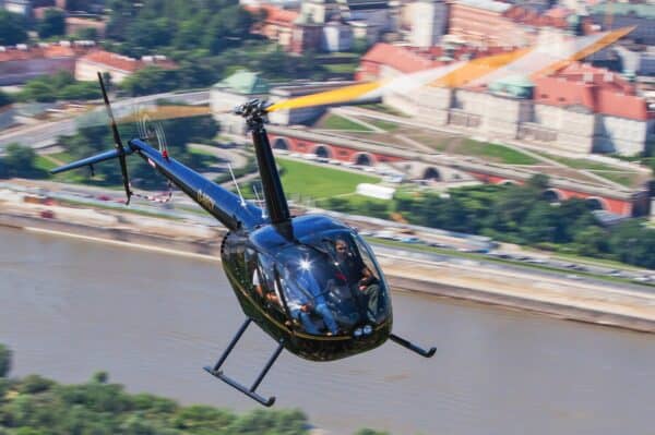 Lot helikopterem nad Warszawą dla 2-3 osób