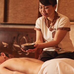 Orient dla Dwojga: Masaż tajski i masaż olejkiem