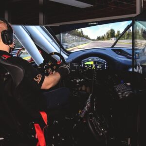 Symulator wyścigów samochodowych + VR